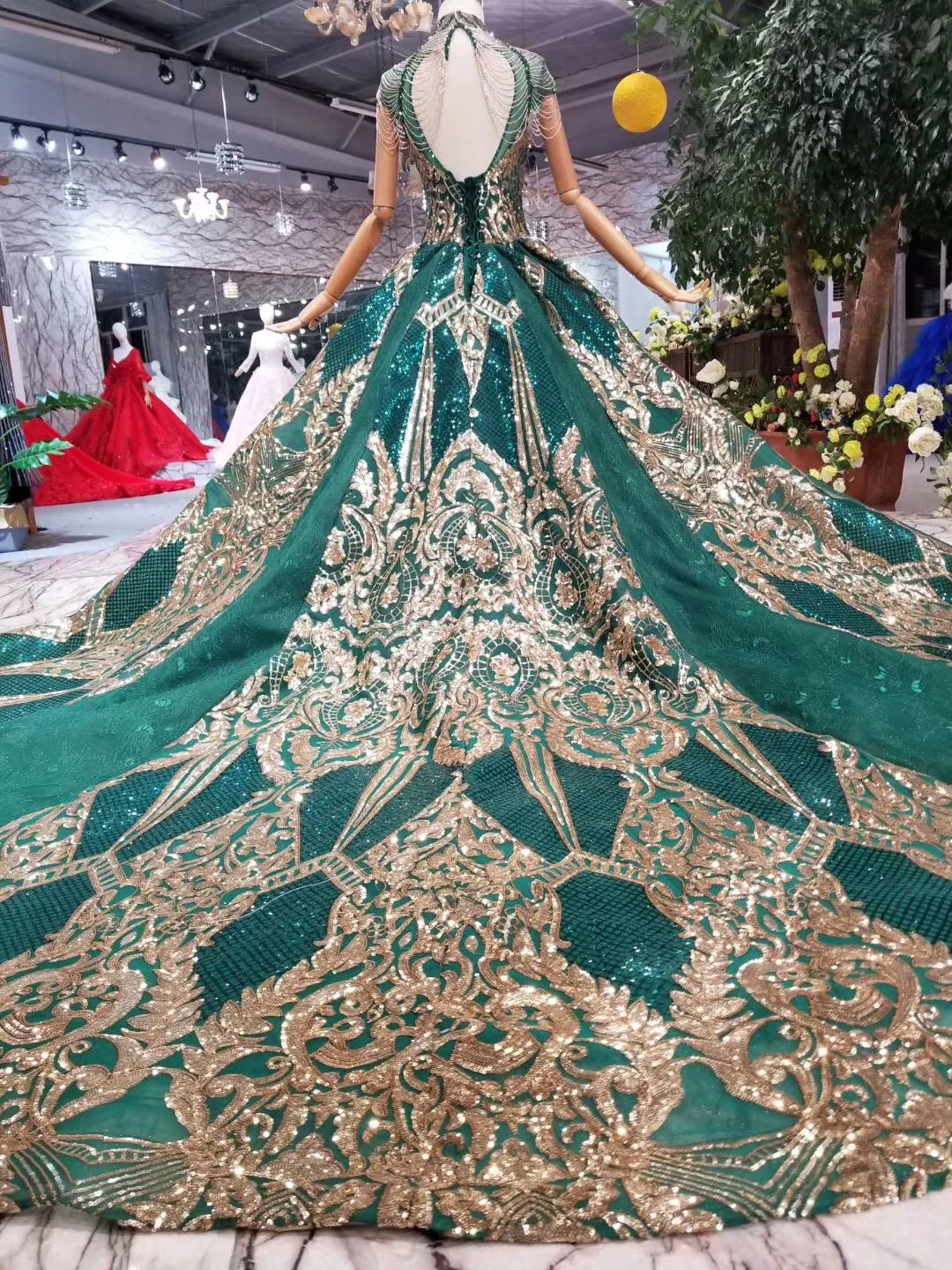 New Design 2019 Talesses Long Prom Dresses Gorgeous Ball Gown High Neck Lace Beaded Crystals African Green Gold Prom Dress
New Design 2019 Talesses Long Prom Dresses Gorgeous Ball Gown High Neck Lace Beaded Crystals African Green Gold Prom Dress