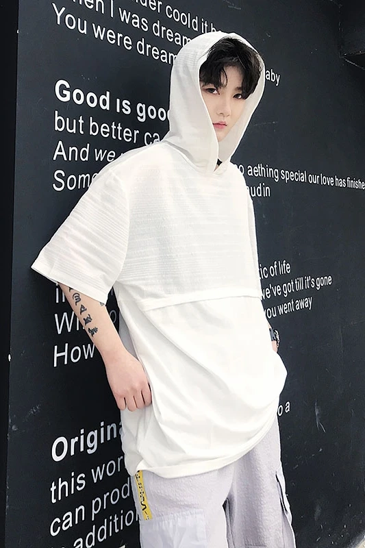 M-XL!! Summer new breathable knit stitching Korean men's loose hooded t-shirt youth tide men's casual short-sleeved T-shirt.
M-XL!! Summer new breathable knit stitching Korean men's loose hooded t-shirt youth tide men's casual short-sleeved T-shirt.