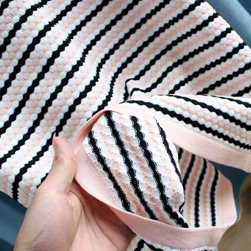 Women Summer Striped Jacquard Knitted Dress Streetwear Sleeveless V Neck Diamonds Bow Sweet Button Decorate Knit Mini Dress
Women Summer Striped Jacquard Knitted Dress Streetwear Sleeveless V Neck Diamonds Bow Sweet Button Decorate Knit Mini Dress