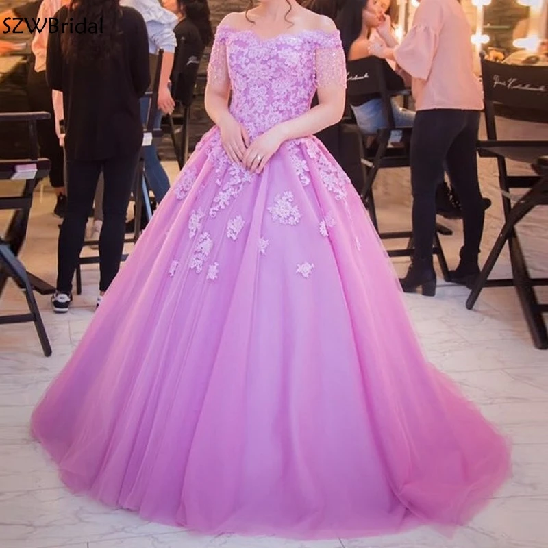 New Arrival Lace Beading Ball gown Prom dresses 2022 Sexy Saudi Arabia Prom dress to Party gowns vestido de festa
New Arrival Lace Beading Ball gown Prom dresses 2022 Sexy Saudi Arabia Prom dress to Party gowns vestido de festa