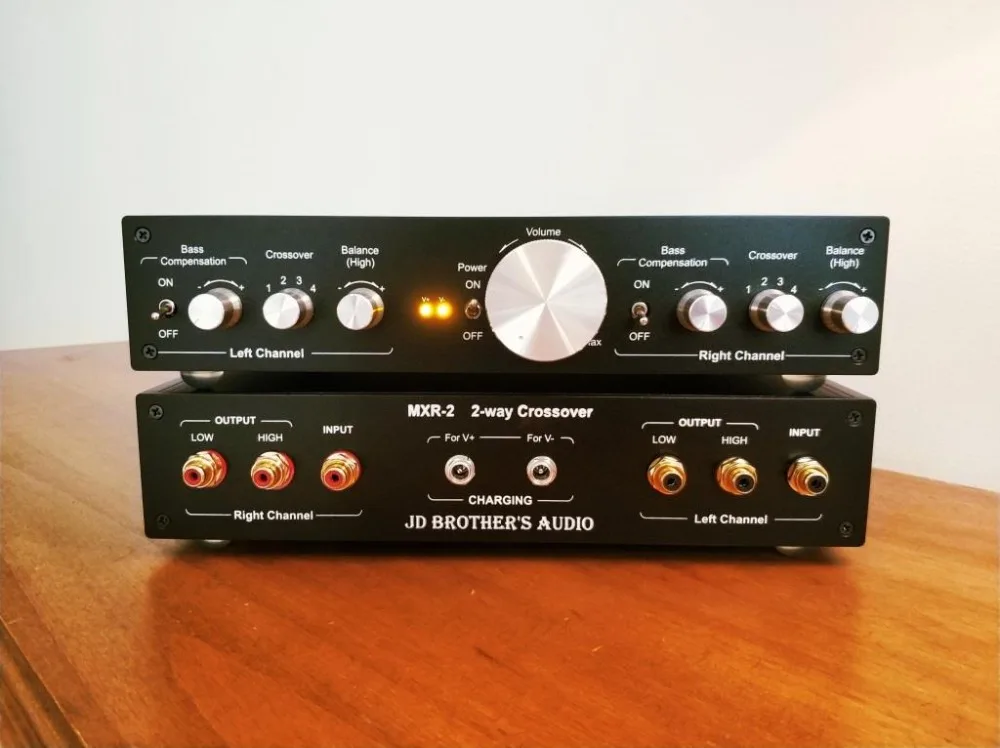 Mxr-2 кроссовер Точка Регулируемое электронное двухполосный разделитель бас компенсации кроссовер Li ion аккумулятор Батарея кроссовер делите...
Mxr-2 кроссовер Точка Регулируемое электронное двухполосный разделитель бас компенсации кроссовер Li ion аккумулятор Батарея кроссовер делите...