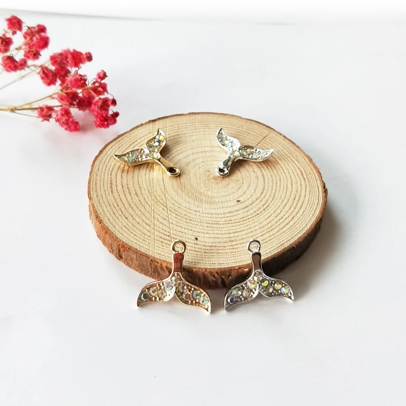 10pcs 19*20mm AB Rhinestone Alloy Mermaid Tail Charms Accessory Shining Fishtail Pendant Jewelry Earring DIY Making Charms YZ029
10pcs 19*20mm AB Rhinestone Alloy Mermaid Tail Charms Accessory Shining Fishtail Pendant Jewelry Earring DIY Making Charms YZ029