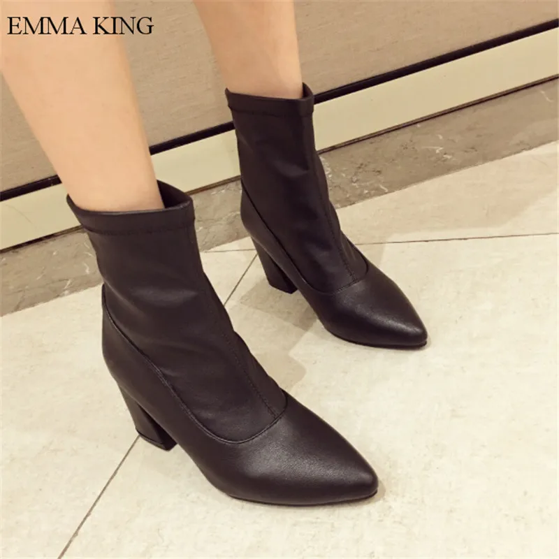 EMMA KING Black Back Zipper Winter Short Women Boots Pointed Toe Square High Heel Party Shoes Ankle Fashion Size 35-40 Platform
EMMA KING Black Back Zipper Winter Short Women Boots Pointed Toe Square High Heel Party Shoes Ankle Fashion Size 35-40 Platform