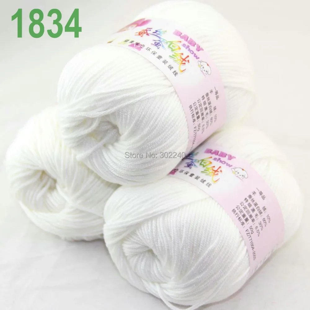 Sale Lot of 3 balls x 50g (147y) Cashmere Silk velvet Hand knitting Yarn White 1834
Sale Lot of 3 balls x 50g (147y) Cashmere Silk velvet Hand knitting Yarn White 1834