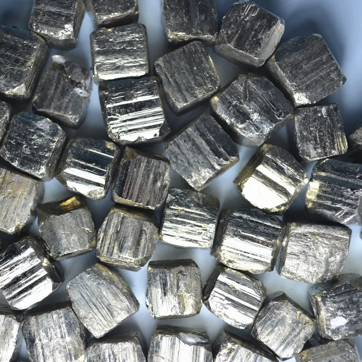 High density and high purity cubic pyrite fools Phnom long 1.4-1.6cm original stone test specimens
High density and high purity cubic pyrite fools Phnom long 1.4-1.6cm original stone test specimens