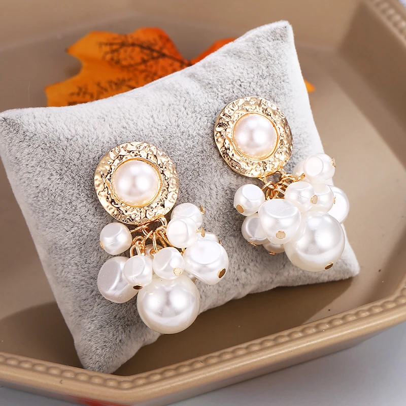 HOCOLE Korean Pearl Dangle Earrings For Women 2019 Trendy Gold Freshwater Pearl Geometric Drop Earring Statement Jewelry Za
HOCOLE Korean Pearl Dangle Earrings For Women 2019 Trendy Gold Freshwater Pearl Geometric Drop Earring Statement Jewelry Za