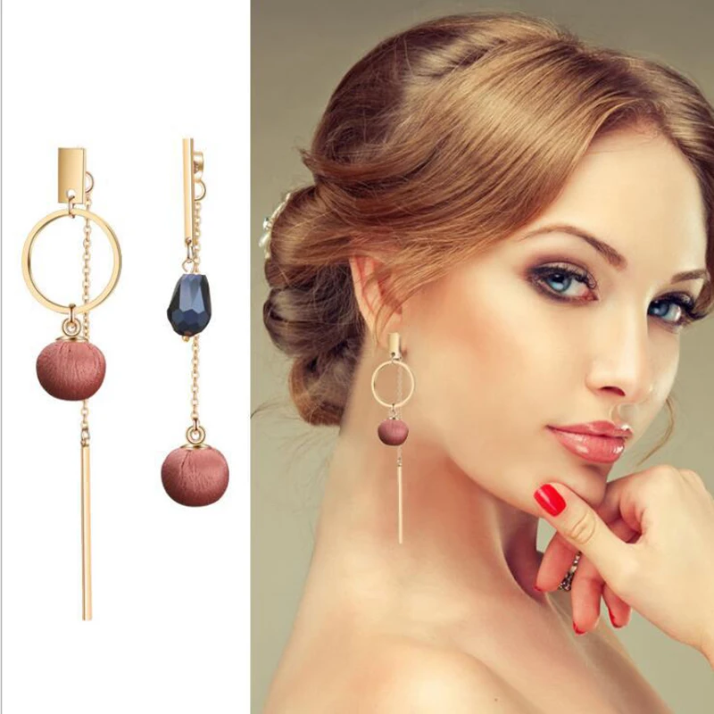 New style fashion earrings cloth balls tassels fashion exaggerate earrings ring temperament lady simple earrings
New style fashion earrings cloth balls tassels fashion exaggerate earrings ring temperament lady simple earrings