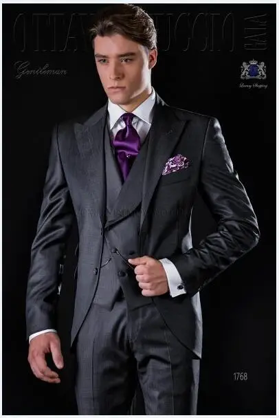 2017 Latest Coat Pant Designs Italian Smoking Grey Men Suit Jacket Slim Fit 3 Piece Suits Prom Tuxedo Custom Groom Blazer Ternos
2017 Latest Coat Pant Designs Italian Smoking Grey Men Suit Jacket Slim Fit 3 Piece Suits Prom Tuxedo Custom Groom Blazer Ternos
