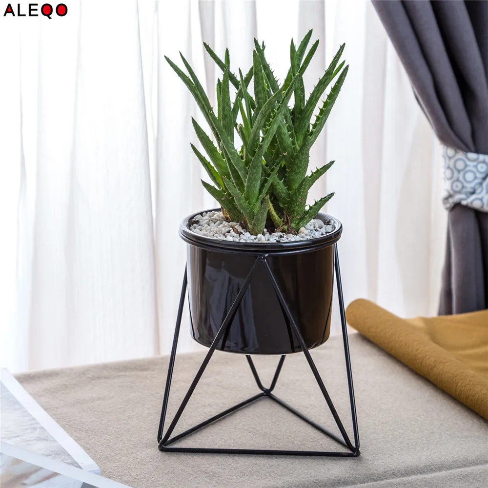 Nordic Triangle Style Ceramics Storage Jar Tank with Metal Shelves Chic Sundries Organizer Flower Vase Desk Storage Tin for Home
Nordic Triangle Style Ceramics Storage Jar Tank with Metal Shelves Chic Sundries Organizer Flower Vase Desk Storage Tin for Home