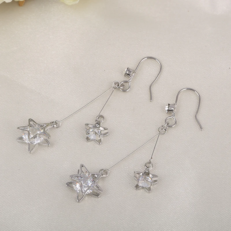 Grace Jun New Fashion Bridal Double Five-pointed Star Cubic Zircon Clip on Earrings No Pierced for Women Cute Long Earrings
Grace Jun New Fashion Bridal Double Five-pointed Star Cubic Zircon Clip on Earrings No Pierced for Women Cute Long Earrings