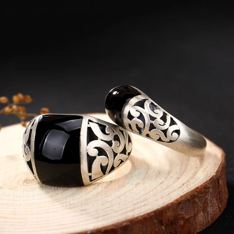 S925 silver matte retro personality domineering drops of oil ring Woman's silver ring couple silver ring Men's silver ring
S925 silver matte retro personality domineering drops of oil ring Woman's silver ring couple silver ring Men's silver ring