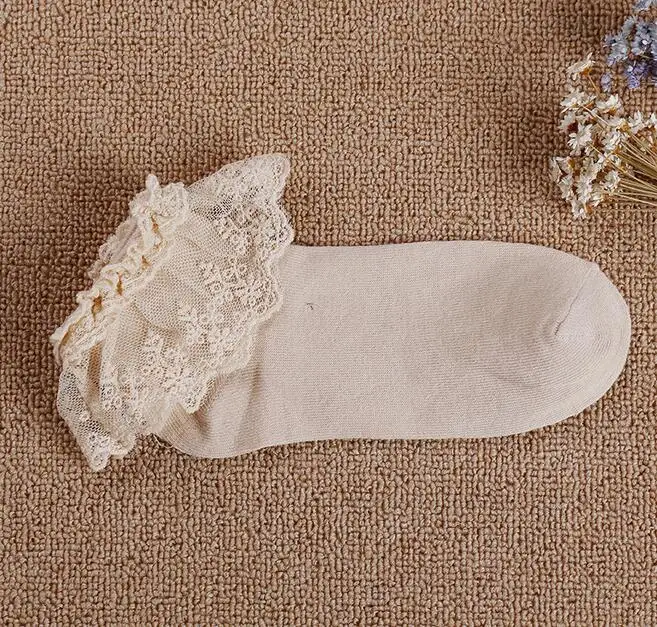 New Pure Cotton Lace Ankle Socks Ruffle Sweet Women Fashion Cute Frilly Laciness Princess Girls Hot Classic Lolita Socks Winter
New Pure Cotton Lace Ankle Socks Ruffle Sweet Women Fashion Cute Frilly Laciness Princess Girls Hot Classic Lolita Socks Winter