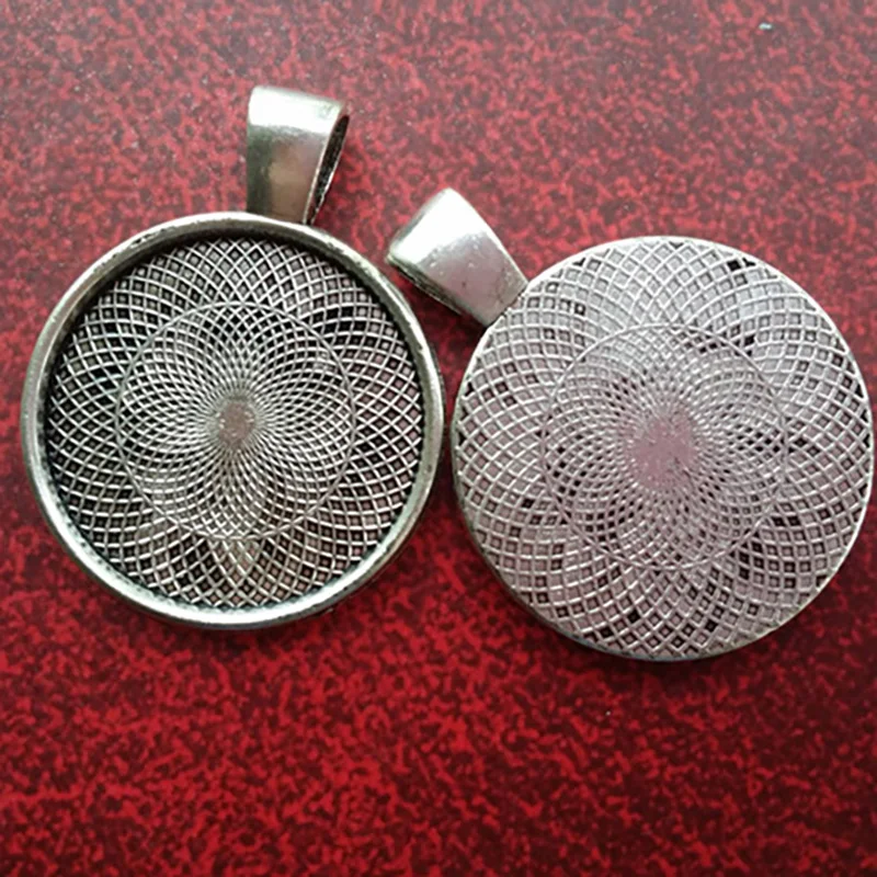 100pcs inner 1 " (25mm ) Flattened button DIY Antique Silver Plated Round Blank Tray Charm Pendant base For Cabochons Stickers
100pcs inner 1 " (25mm ) Flattened button DIY Antique Silver Plated Round Blank Tray Charm Pendant base For Cabochons Stickers