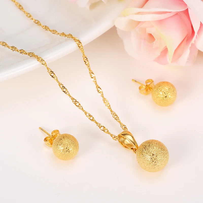 Bangrui Round Ball Pendant Necklace chain Earrings sets Jewelry Gold Bead Necklaces sets for women Best Gifts
Bangrui Round Ball Pendant Necklace chain Earrings sets Jewelry Gold Bead Necklaces sets for women Best Gifts