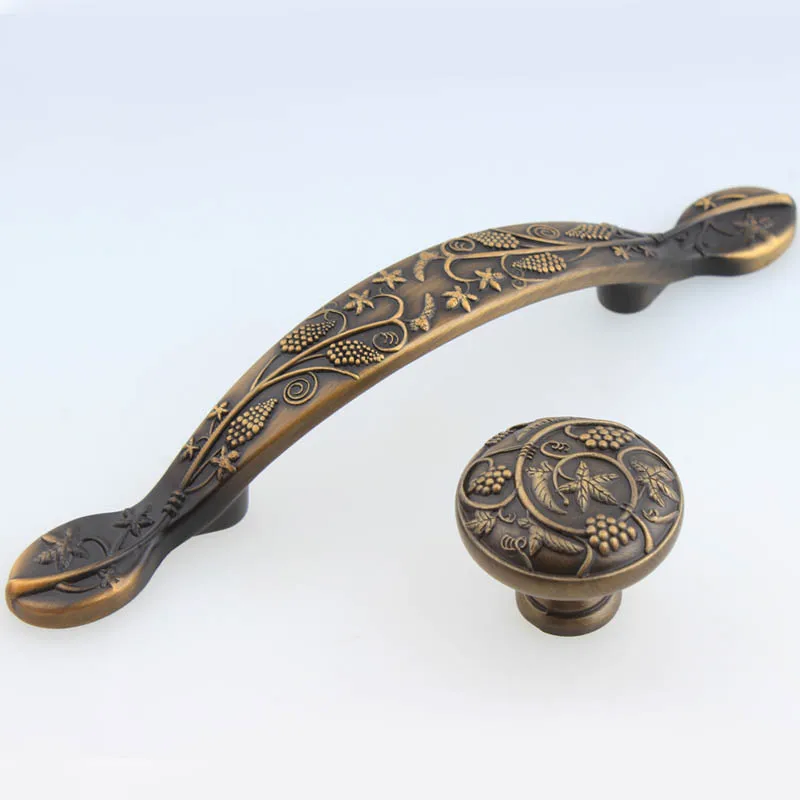76mm retro style furniture door handles bronze kitchen cabinet cupboard pull handles 3" antique brass cretaive drawer knobs pull
76mm retro style furniture door handles bronze kitchen cabinet cupboard pull handles 3" antique brass cretaive drawer knobs pull