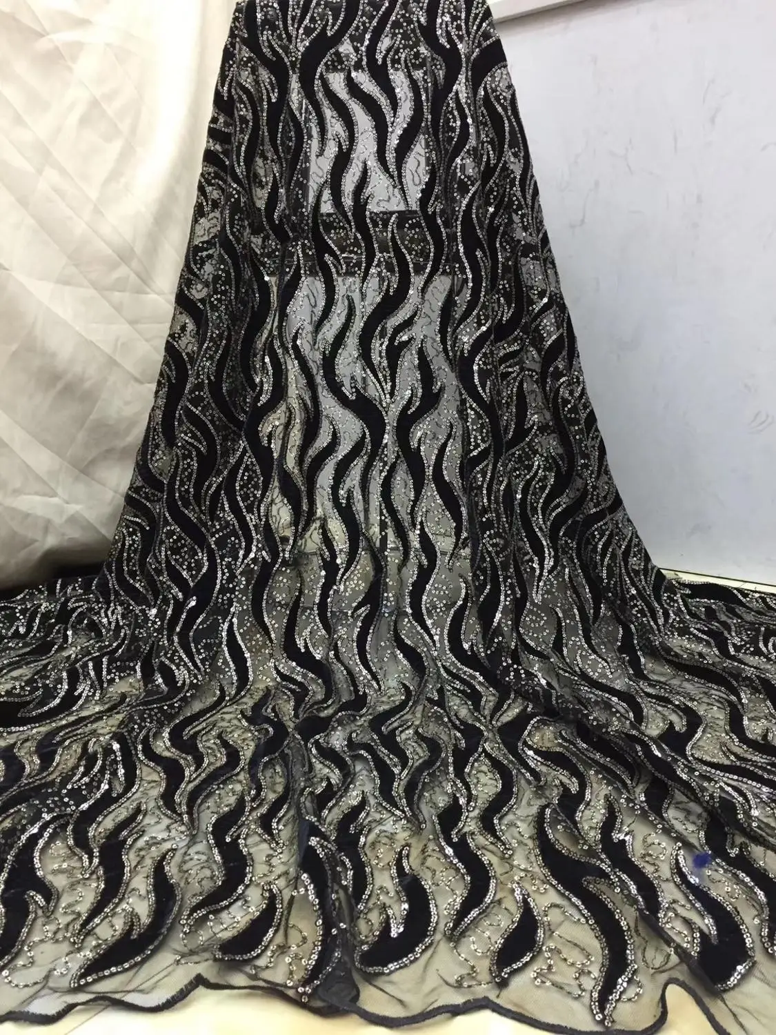 2019 african velvet lace fabric!High quality African lace fabric!Free shipping velvet and net sequin lace cloth x5
2019 african velvet lace fabric!High quality African lace fabric!Free shipping velvet and net sequin lace cloth x5