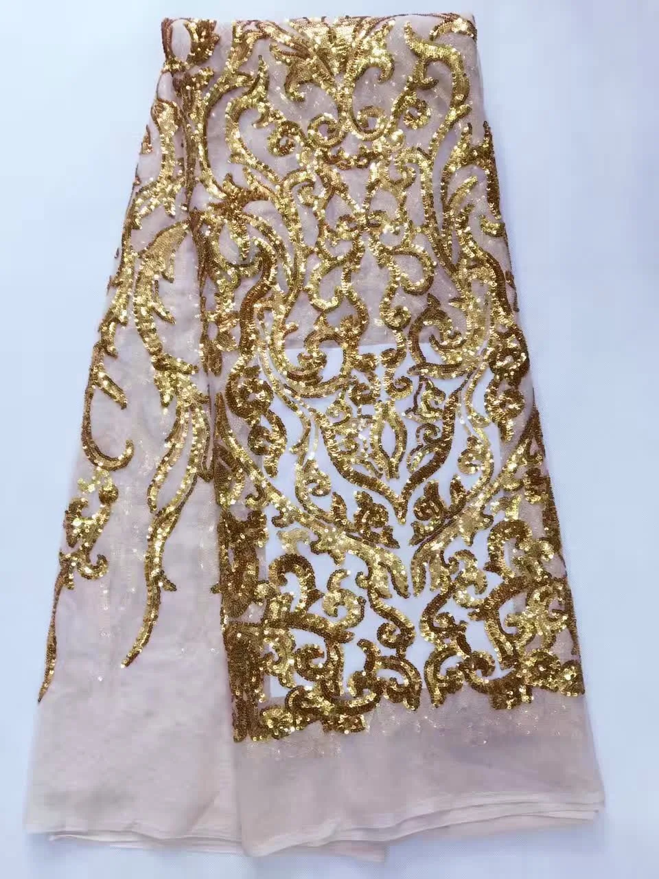 Free shipping African Lace fabric with Sequins in gold High Quality mesh tulle Lace Fabric for dresses For Bridal K-L1107
Free shipping African Lace fabric with Sequins in gold High Quality mesh tulle Lace Fabric for dresses For Bridal K-L1107