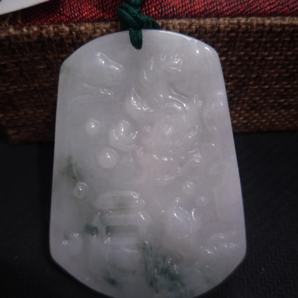 

Free Class A National Certificate Natural Burmese Jade Carved Fish Flying Dragon Pendant Tricolor Jade Bead Necklace