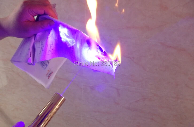 High power military 500w 500000m blue laser pointer 450nm Flashlight Light Burning match dry wood black Burn cigarettes Hunting
High power military 500w 500000m blue laser pointer 450nm Flashlight Light Burning match dry wood black Burn cigarettes Hunting