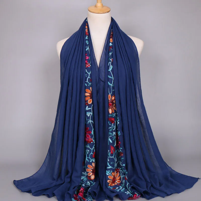 2021 Summer Fashion Embroider Viscose Scarf Women Plain Stitch Cotton Scarves Shawl Navy Blue Flower Sjaal Muslim Hijab Foulards
2021 Summer Fashion Embroider Viscose Scarf Women Plain Stitch Cotton Scarves Shawl Navy Blue Flower Sjaal Muslim Hijab Foulards