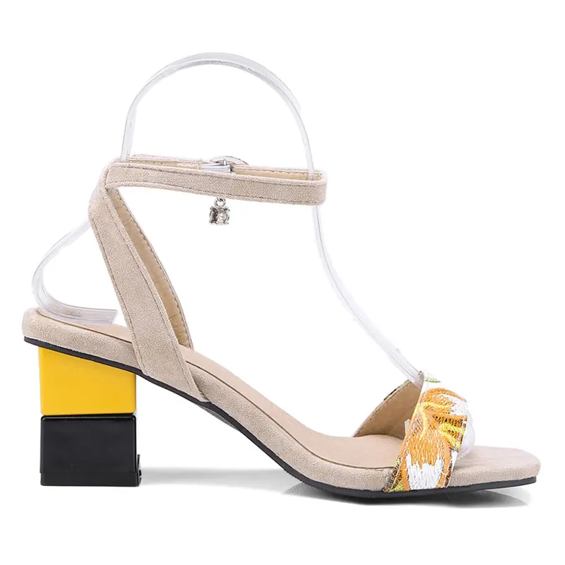 Fanyuan Brand Shoes Woman Sandals Ankle Strap Heels Fashion Mixed Chunky Heels Sandals Women Elegant Printed Summer Shoes Black
Fanyuan Brand Shoes Woman Sandals Ankle Strap Heels Fashion Mixed Chunky Heels Sandals Women Elegant Printed Summer Shoes Black