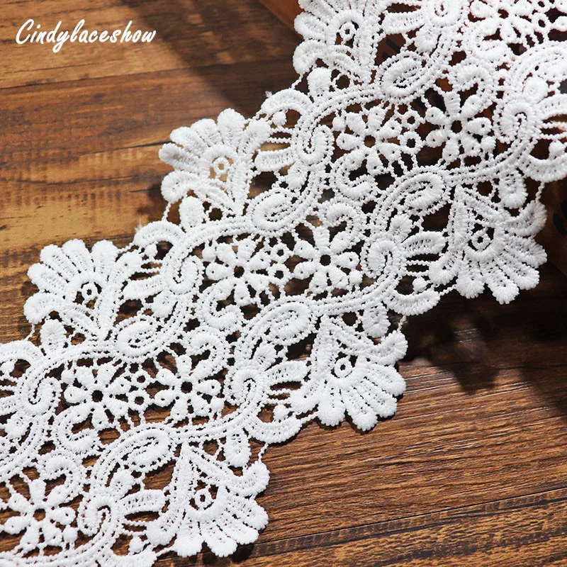 2Yards 10.3cm Width White Embroidered Flower Lace Trim Water Soluble Lace for Curtain Sofa Edge Decoration Sewing Appliques
2Yards 10.3cm Width White Embroidered Flower Lace Trim Water Soluble Lace for Curtain Sofa Edge Decoration Sewing Appliques