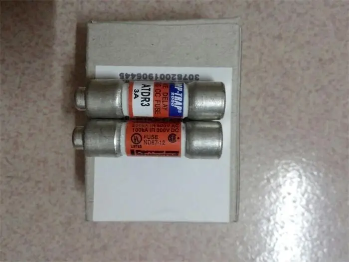 ATDR 3 AMP-TRAP France and France Lei 10X38 ceramic delay fuse / Fuse 3A genuine
ATDR 3 AMP-TRAP France and France Lei 10X38 ceramic delay fuse / Fuse 3A genuine