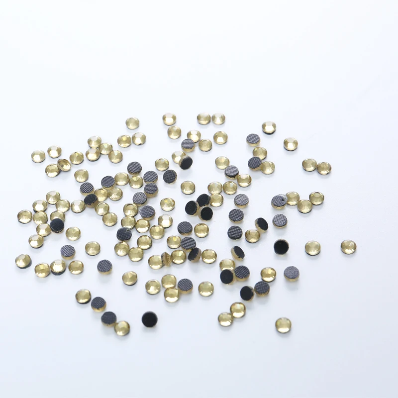 1440pcs Jonquil DMC Crystal Rhinestone DIY Loose HotFix Crystal Rhinestone Ironing with Glue Embellished Clothing Crafts
1440pcs Jonquil DMC Crystal Rhinestone DIY Loose HotFix Crystal Rhinestone Ironing with Glue Embellished Clothing Crafts