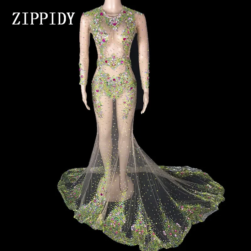 Multi-color Crystals Respective Long Train Dress Super luxurious Big Tail Dress Evening Costume Wedding Celebrate Dress
Multi-color Crystals Respective Long Train Dress Super luxurious Big Tail Dress Evening Costume Wedding Celebrate Dress