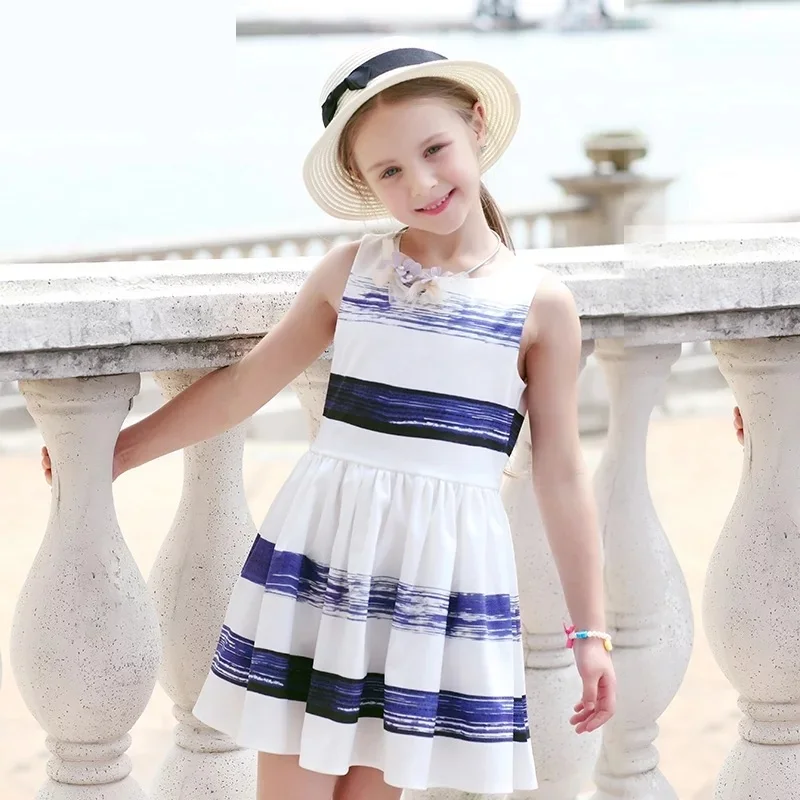 Summer children Teenagers pleated full dress kids girls striped students sundress infantile girl 100-160cm fashion beach dresses
Summer children Teenagers pleated full dress kids girls striped students sundress infantile girl 100-160cm fashion beach dresses
