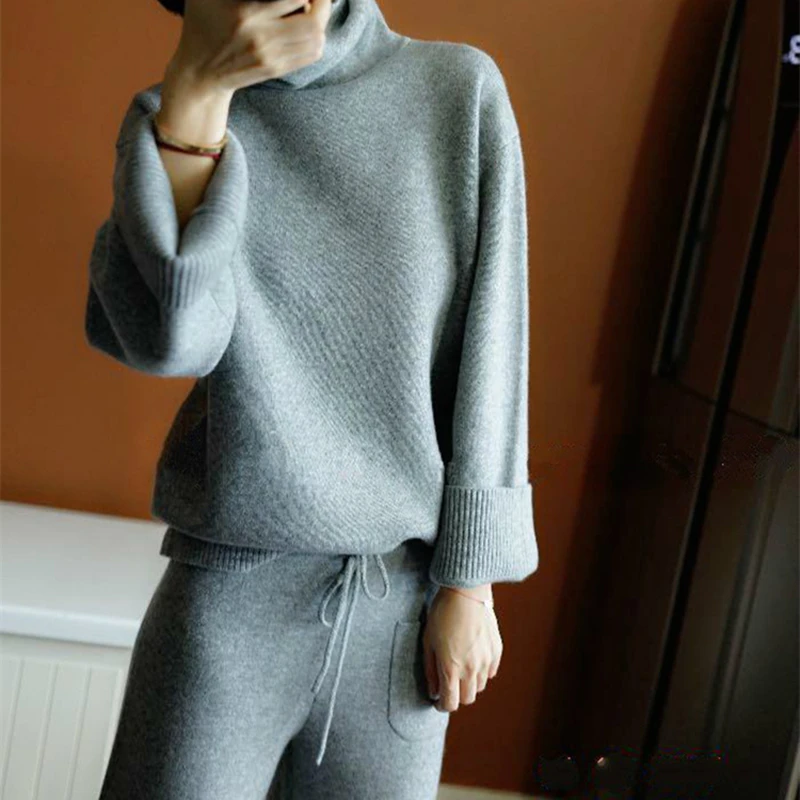 BELIARST 2021 Autumn and Winter High Collar Cashmere Sweater Women's Suit Loose Casual Sweater Knitted Two-piece Wide Leg Pants
BELIARST 2021 Autumn and Winter High Collar Cashmere Sweater Women's Suit Loose Casual Sweater Knitted Two-piece Wide Leg Pants