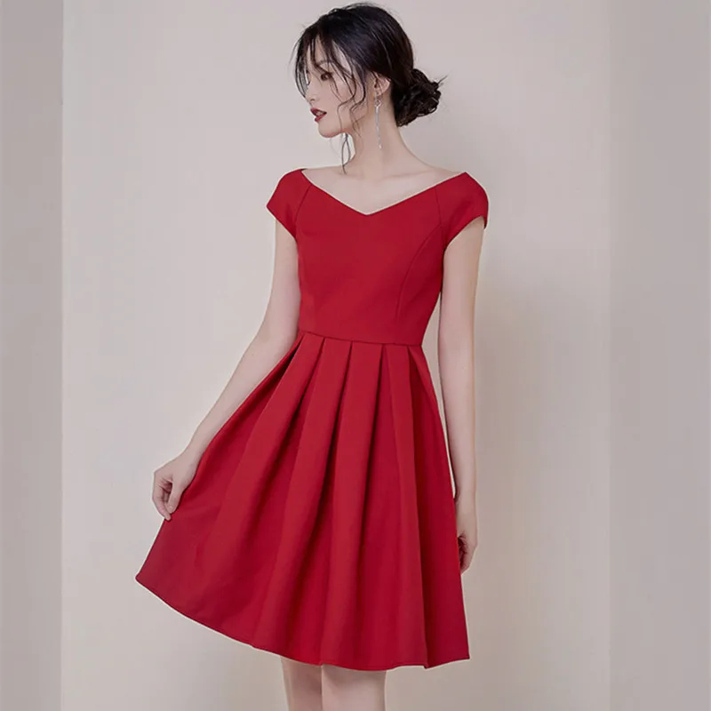 Women Short Sleeve Evening Party Dress Pleated A-line Red Dress Women Big Swing Casual Elegant Dress Plus Size Sukienki
Women Short Sleeve Evening Party Dress Pleated A-line Red Dress Women Big Swing Casual Elegant Dress Plus Size Sukienki