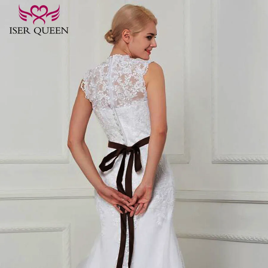 V neck Embroidery Appliques Sleeveless Europe Vintage Wedding Dress Elegant Sash Custom Made Mermaid Wedding Dresses W0075
V neck Embroidery Appliques Sleeveless Europe Vintage Wedding Dress Elegant Sash Custom Made Mermaid Wedding Dresses W0075