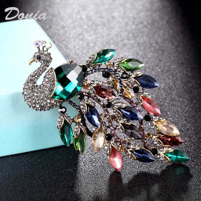 Donia jewelry Large Size Rhinestone Peacock Brooch Wedding Bridal Jewelry Female Pin Brooch Fashion Scarf Hat Accessories
Donia jewelry Large Size Rhinestone Peacock Brooch Wedding Bridal Jewelry Female Pin Brooch Fashion Scarf Hat Accessories