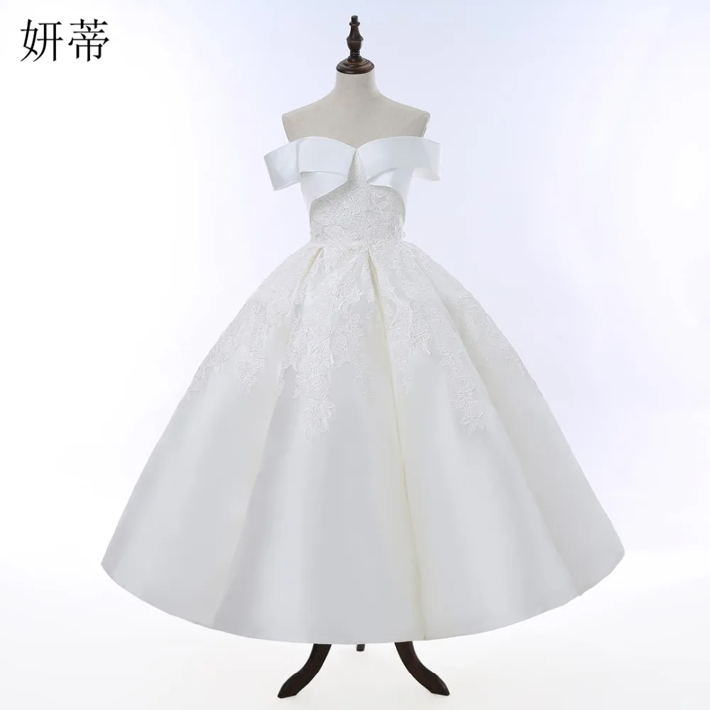 Фото Элегантное Атласное Бальное Платье с открытой спиной и аппликацией платье для