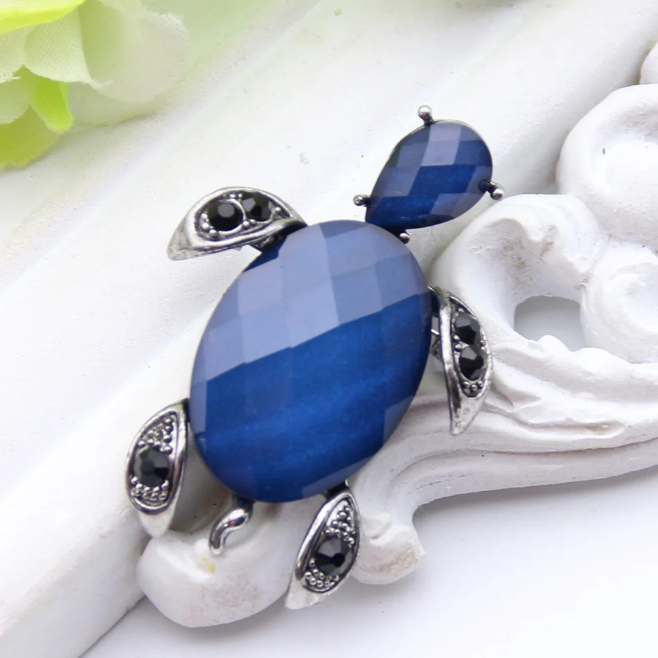 Exquisite Big Crystal Sea Turtles Brooch Pins For Women Blue Animal Jewelry Antique Gold Color Scarf Lapel Pins Casual Brooches
Exquisite Big Crystal Sea Turtles Brooch Pins For Women Blue Animal Jewelry Antique Gold Color Scarf Lapel Pins Casual Brooches
