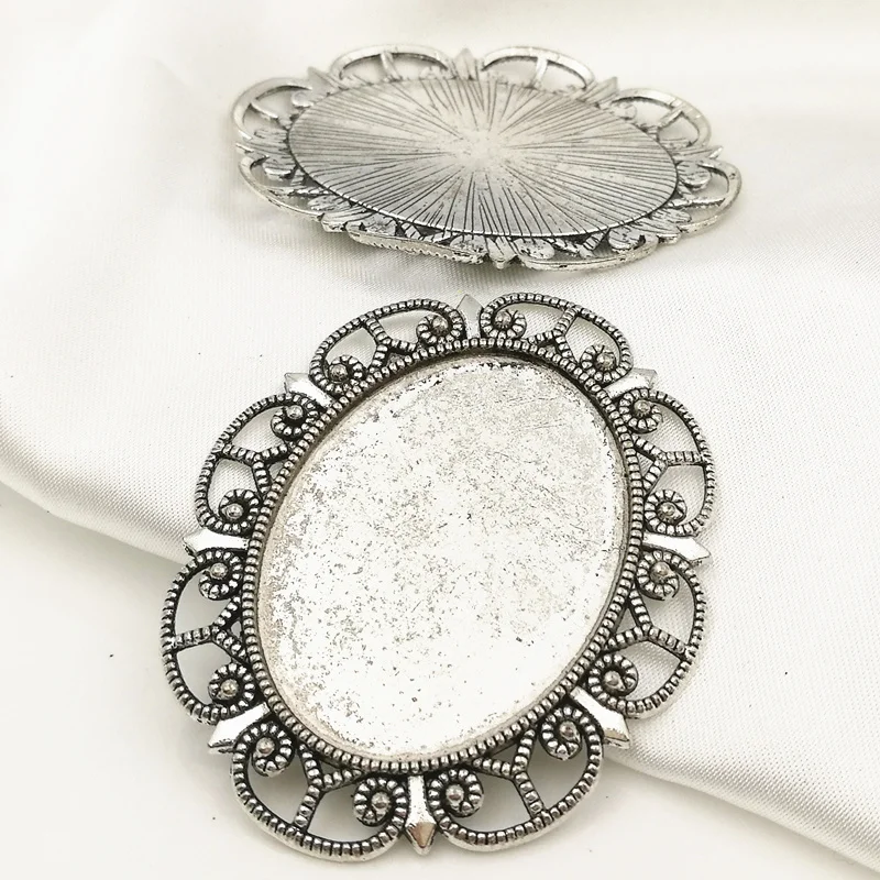 Out Size:57x47MM Inner:30X40mm Alloy Antique Silver/Bronze Flower Blank Tray Jewelry Base Cameo Cabochon Bezel Pendant Settings
Out Size:57x47MM Inner:30X40mm Alloy Antique Silver/Bronze Flower Blank Tray Jewelry Base Cameo Cabochon Bezel Pendant Settings