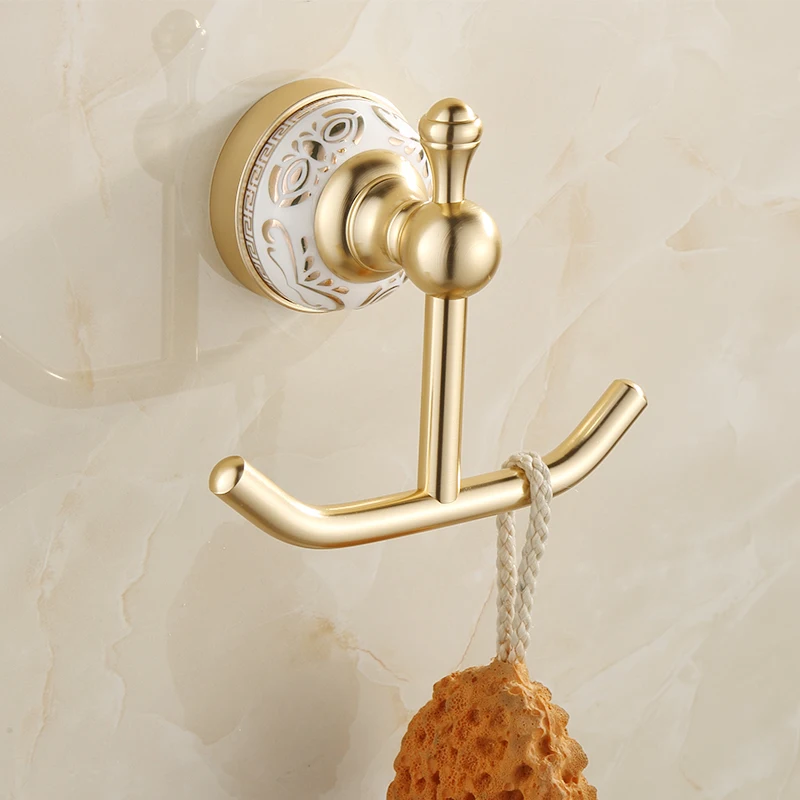 Robe Hooks Gold Bathroom Hooks for Towels in Rails Clothes Hook Silver Finish Cloth Hangers Bath Hardware Home Decoration
Robe Hooks Gold Bathroom Hooks for Towels in Rails Clothes Hook Silver Finish Cloth Hangers Bath Hardware Home Decoration