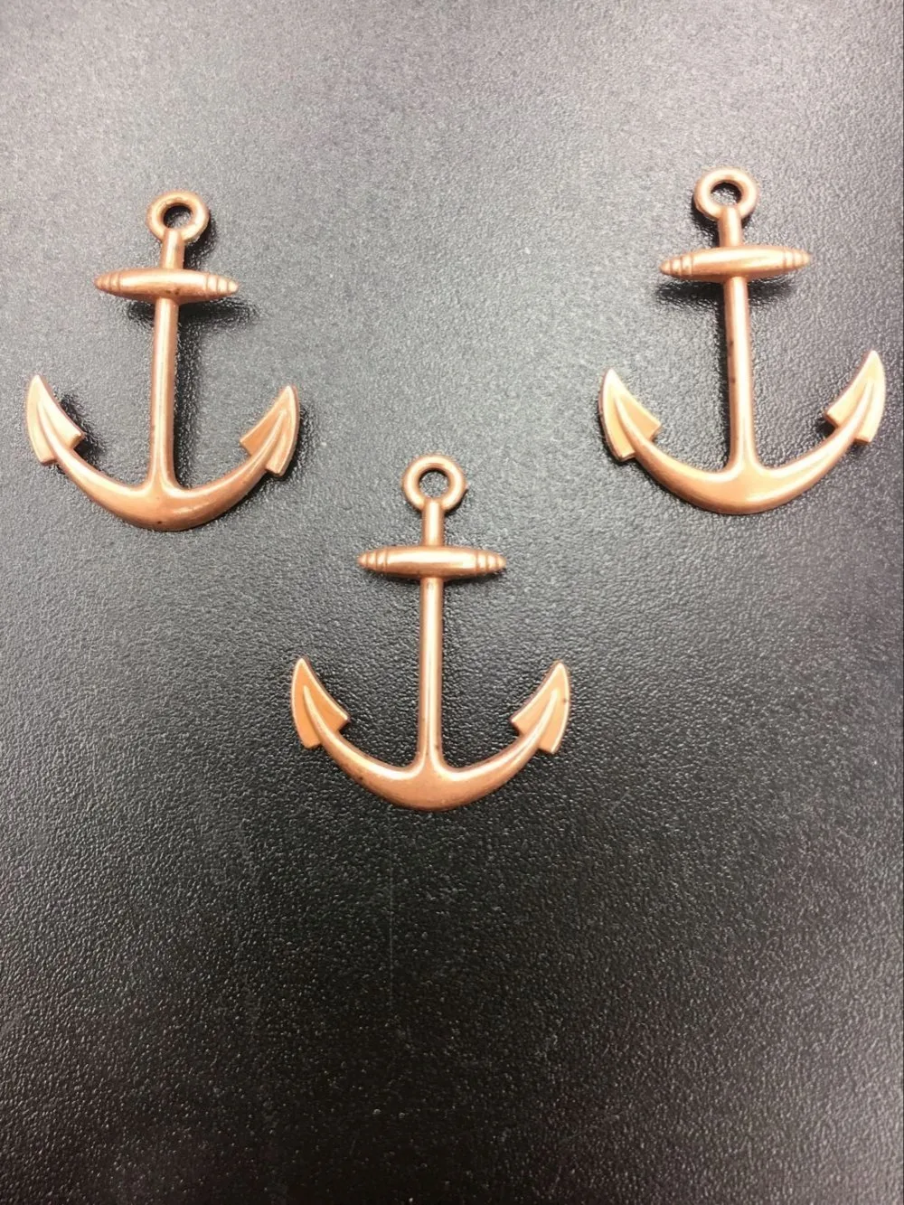 Wholesale alloy anchor pirate bracelet connection beads charm found DIY jewelry electroplating old copper 25*35MM
Wholesale alloy anchor pirate bracelet connection beads charm found DIY jewelry electroplating old copper 25*35MM