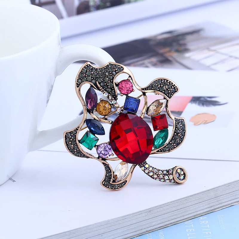 MIARA.L Popular Clothing Creative Fashion Leaves Pins Ancient Ways with Hollow Brooch for Ladies
MIARA.L Popular Clothing Creative Fashion Leaves Pins Ancient Ways with Hollow Brooch for Ladies