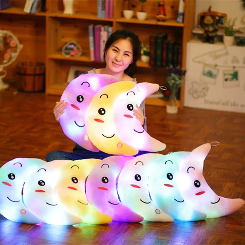 1pc 35cm Kawaii Moon Shaped Cushion Pillow Plush Toys Luminous Pillow Toys Led Light Beautiful Cushion Christmas Gifts For Kid
1pc 35cm Kawaii Moon Shaped Cushion Pillow Plush Toys Luminous Pillow Toys Led Light Beautiful Cushion Christmas Gifts For Kid