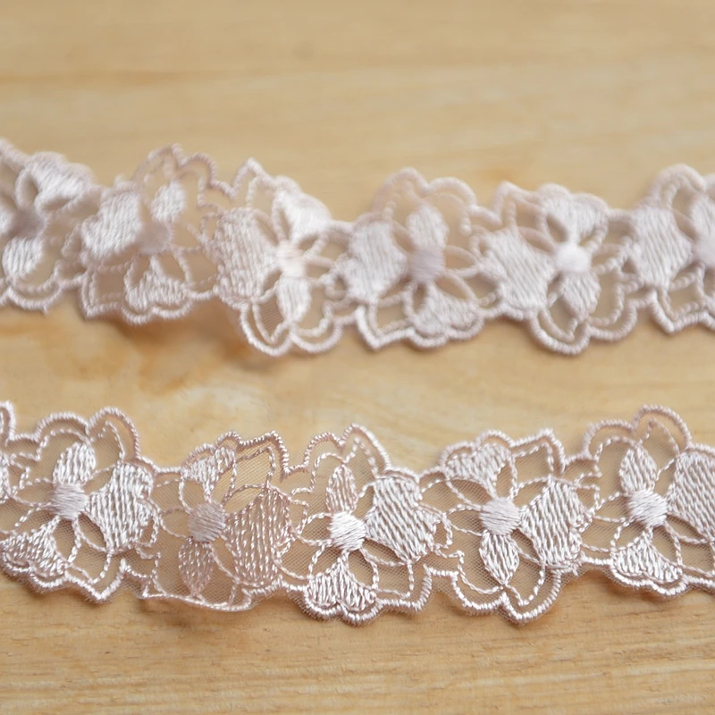 Shallow apricot gauze embroidery lace Lace accessories Cloth art adornment dress material 3.5 cm wide G223
Shallow apricot gauze embroidery lace Lace accessories Cloth art adornment dress material 3.5 cm wide G223