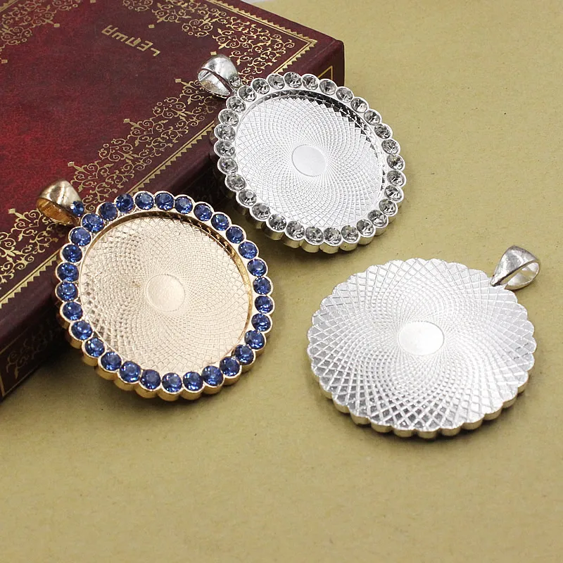 Fit 30mm Round Cabochons Rhinestones Cameo/Glass Frame bezel Settings Tray blank DIY Accessory Making 3pcs/lot K05384
Fit 30mm Round Cabochons Rhinestones Cameo/Glass Frame bezel Settings Tray blank DIY Accessory Making 3pcs/lot K05384