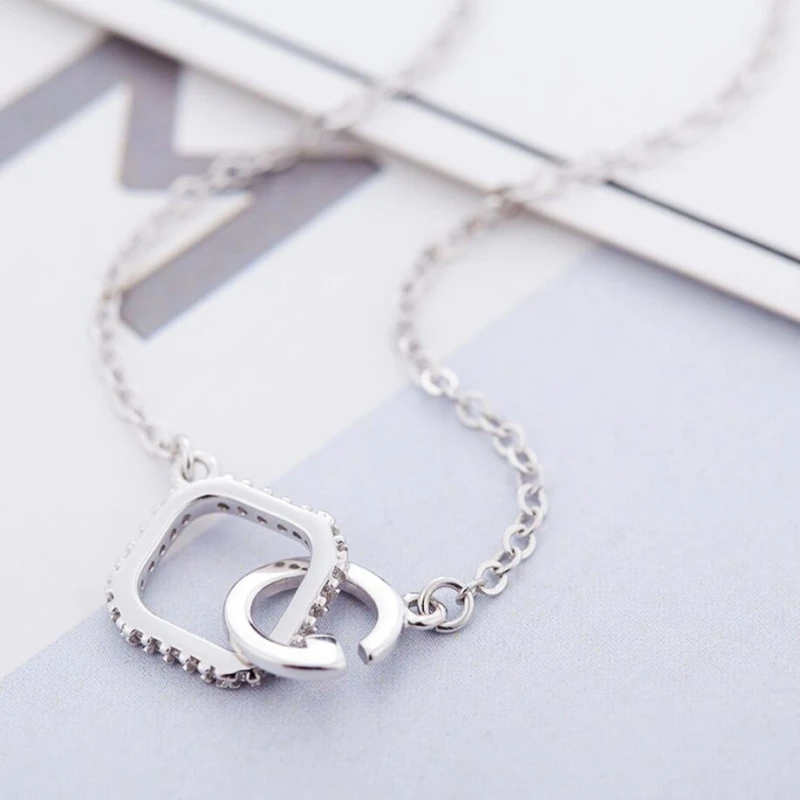 Sole Memory Geometric Circle Square Zircon Pendant Silver Color Clavicle Chain Female Necklace SNE388
Sole Memory Geometric Circle Square Zircon Pendant Silver Color Clavicle Chain Female Necklace SNE388