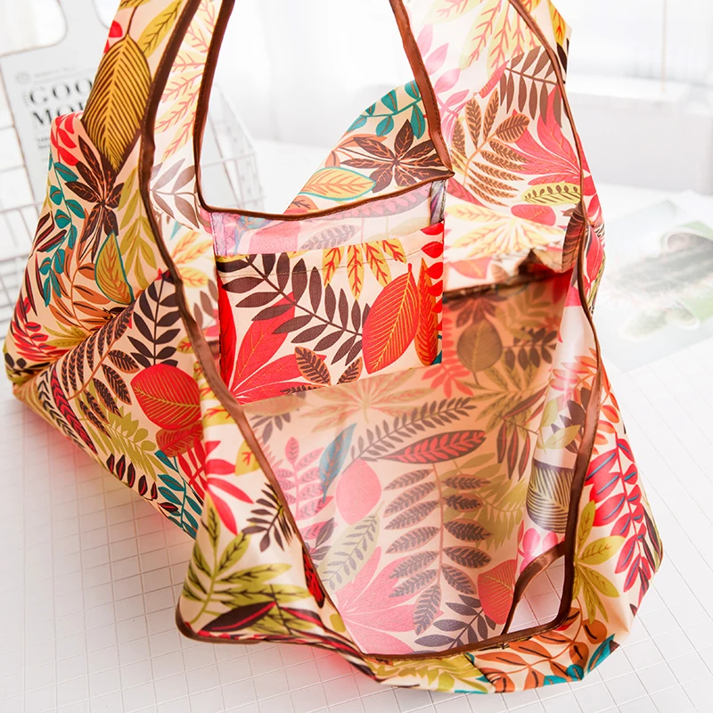 Hot Waterproof Reusable Shopping Bags Women Foldable Tote Bag Portable Cloth Eco Grocery Bag Folding Large Capacity Handbags
Hot Waterproof Reusable Shopping Bags Women Foldable Tote Bag Portable Cloth Eco Grocery Bag Folding Large Capacity Handbags