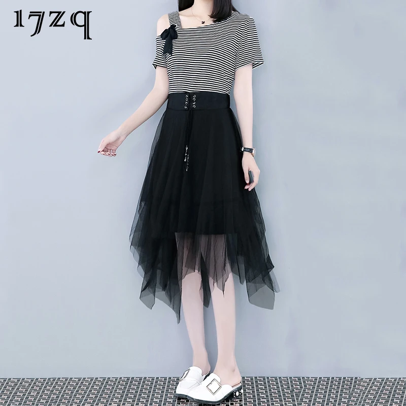 17zq Fashion Sexy Girls Suit Striped Shoulder Sweater + Mesh Skirt 2018 Summer Loose Large Size Women's Casual Two-Piece S8015
17zq Fashion Sexy Girls Suit Striped Shoulder Sweater + Mesh Skirt 2018 Summer Loose Large Size Women's Casual Two-Piece S8015
