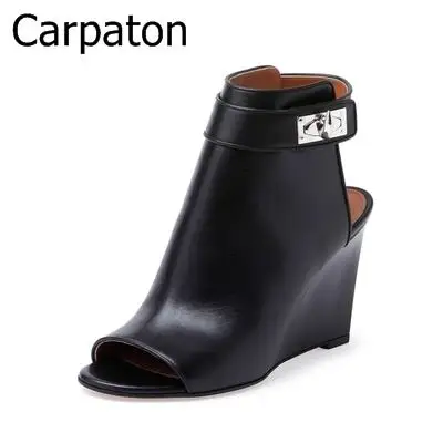 Hottest Selling Women Solid Black Leather Peep Toe And Pointed Toe Wedge Sandals Autumn Fashion Ankle Strap Buckle Decor Shoes
Hottest Selling Women Solid Black Leather Peep Toe And Pointed Toe Wedge Sandals Autumn Fashion Ankle Strap Buckle Decor Shoes