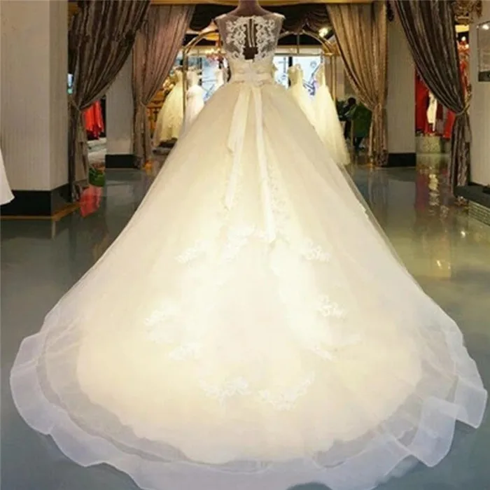 Beautiful A-Line Wedding Dresses Illusion Neckline Appliques Elegant Bridal Gowns Custom Made Size
Beautiful A-Line Wedding Dresses Illusion Neckline Appliques Elegant Bridal Gowns Custom Made Size