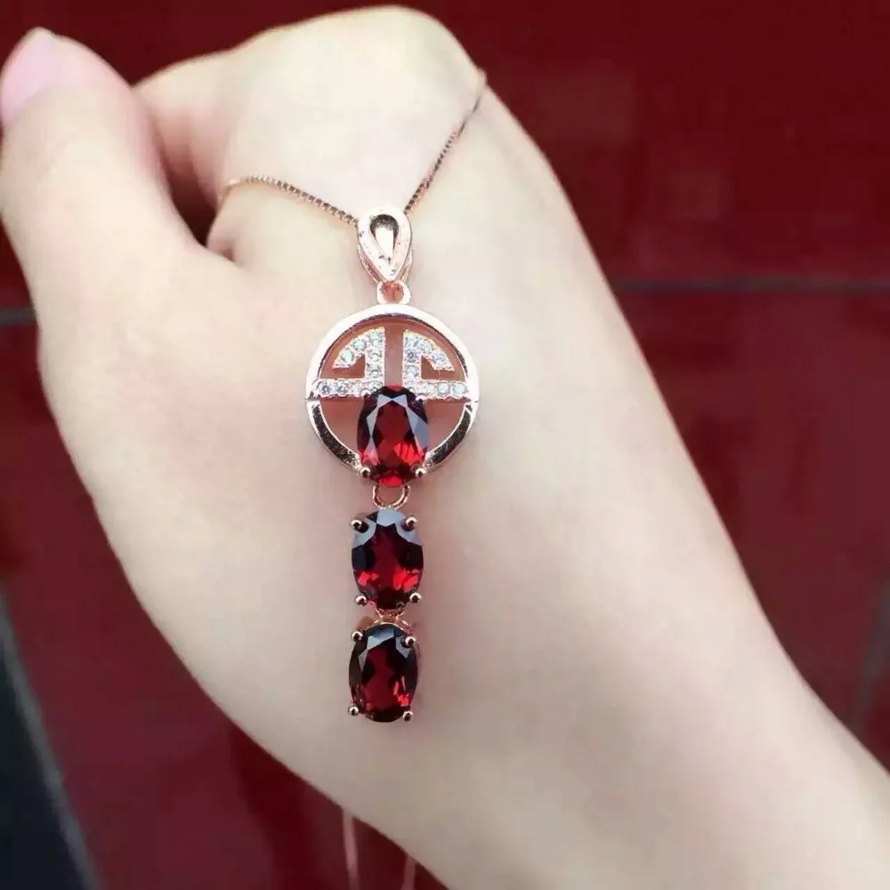 natural red garnet pendant S925 silver Natural gemstone Pendant Necklace trendy Slender Lucky coins women party girl jewelry
natural red garnet pendant S925 silver Natural gemstone Pendant Necklace trendy Slender Lucky coins women party girl jewelry