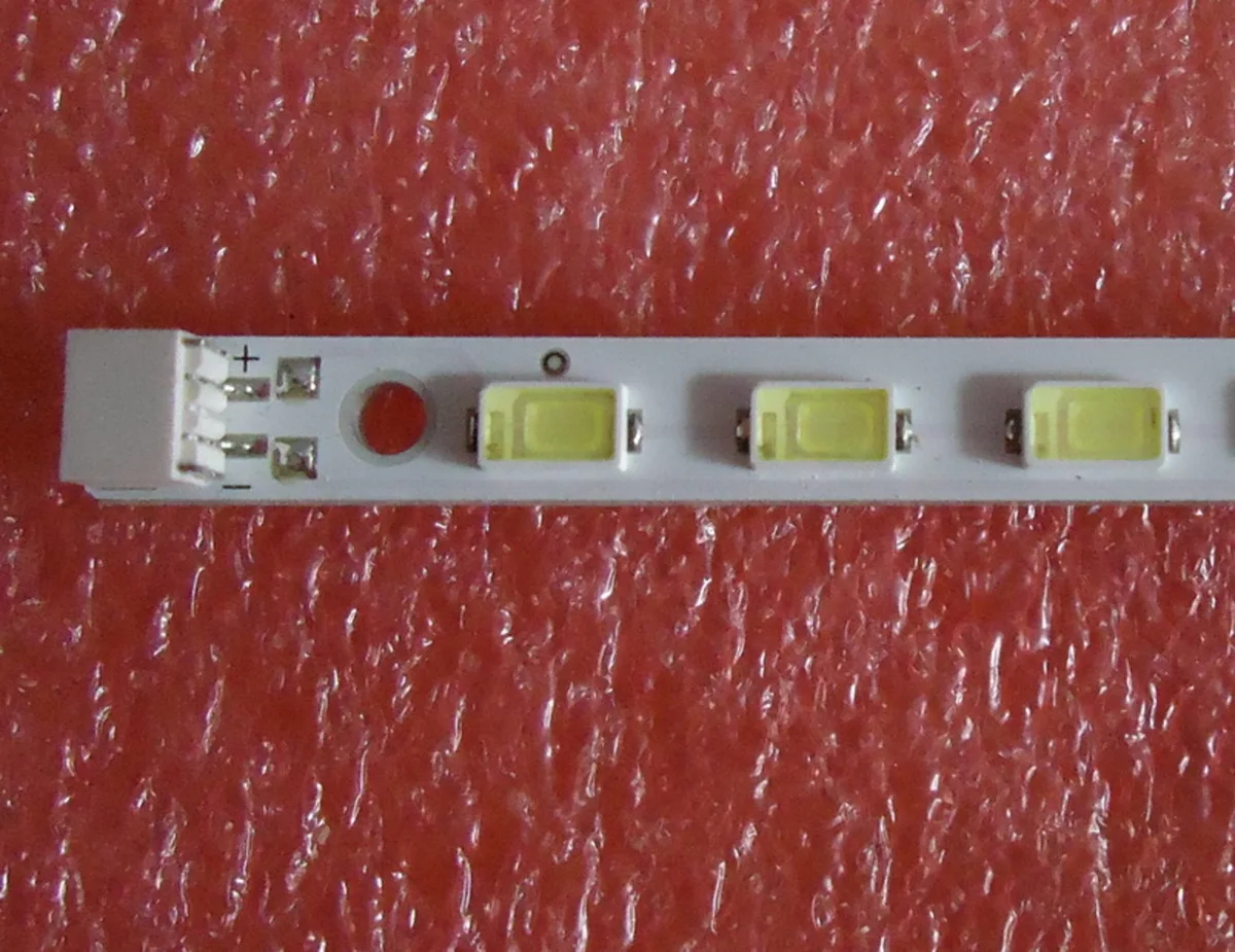 FOR Hisense LED26K11 Article lamp SLED-2011CHI260N1-N60-REV1.0 GT1069401 HE260DH-E01 1piece=60LED 590MM
FOR Hisense LED26K11 Article lamp SLED-2011CHI260N1-N60-REV1.0 GT1069401 HE260DH-E01 1piece=60LED 590MM